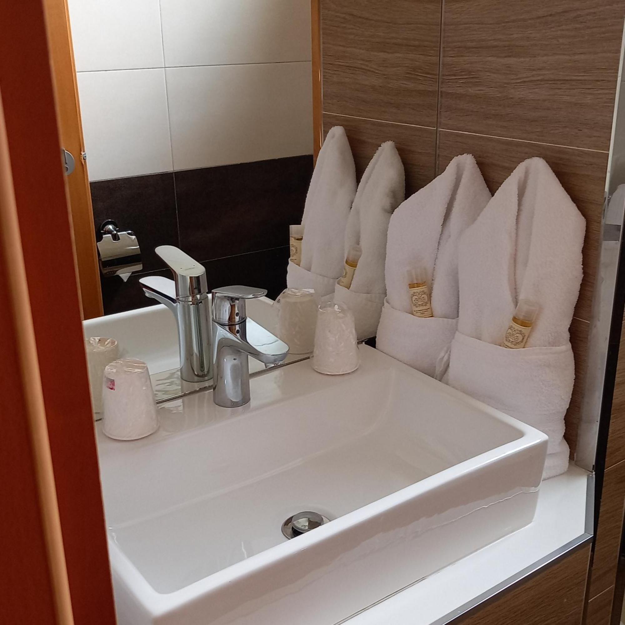 Hotel Bocage セトゥーバル エクステリア 写真